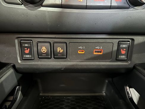 Used 2022 Nissan Frontier PRO-4X AWD/4WD image 34