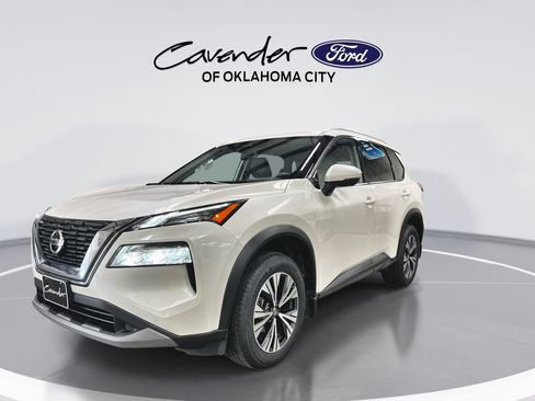 Used 2021 Nissan Rogue SV w/ Premium Package AWD/4WD image 4