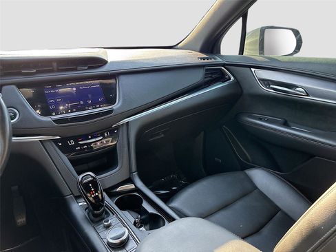 Used 2023 Cadillac XT6 Luxury FWD image 24
