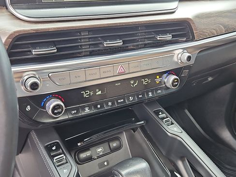 Used 2022 Kia Telluride SX w/ SX Prestige Package image 18
