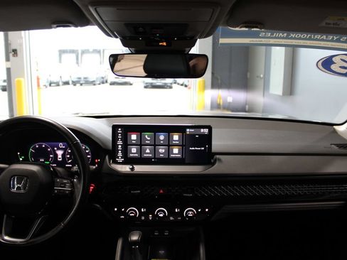 Used 2023 Honda Accord Touring image 12