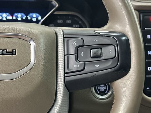 Used 2021 GMC Yukon XL Denali w/ Denali Premium Package RWD image 18