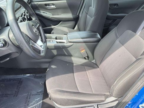 Used 2025 Nissan Sentra SV FWD image 4