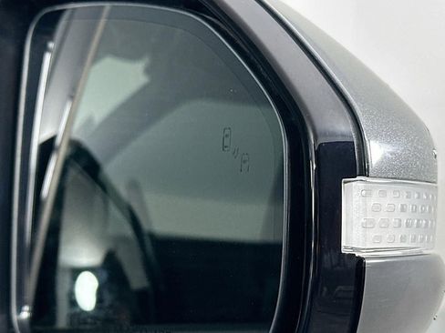 Used 2022 Rivian R1T Adventure image 10