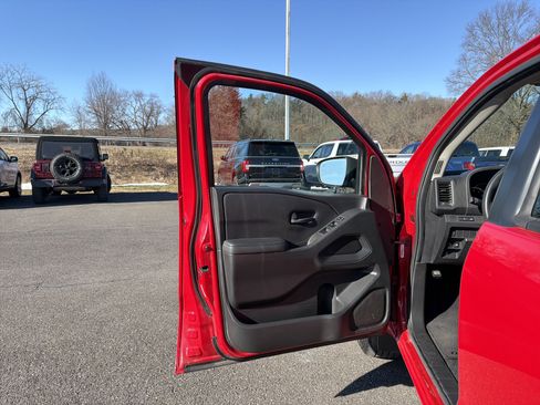 Used 2023 Nissan Frontier S w/ Technology Package image 10
