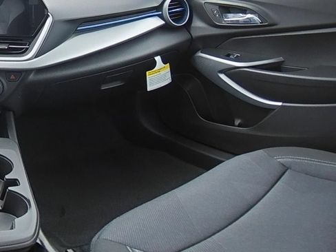 New 2026 Chevrolet Trax LS w/ LS Convenience Package FWD image 31