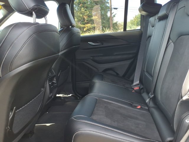 Certified 2023 Jeep Grand Cherokee Altitude AWD/4WD image 15