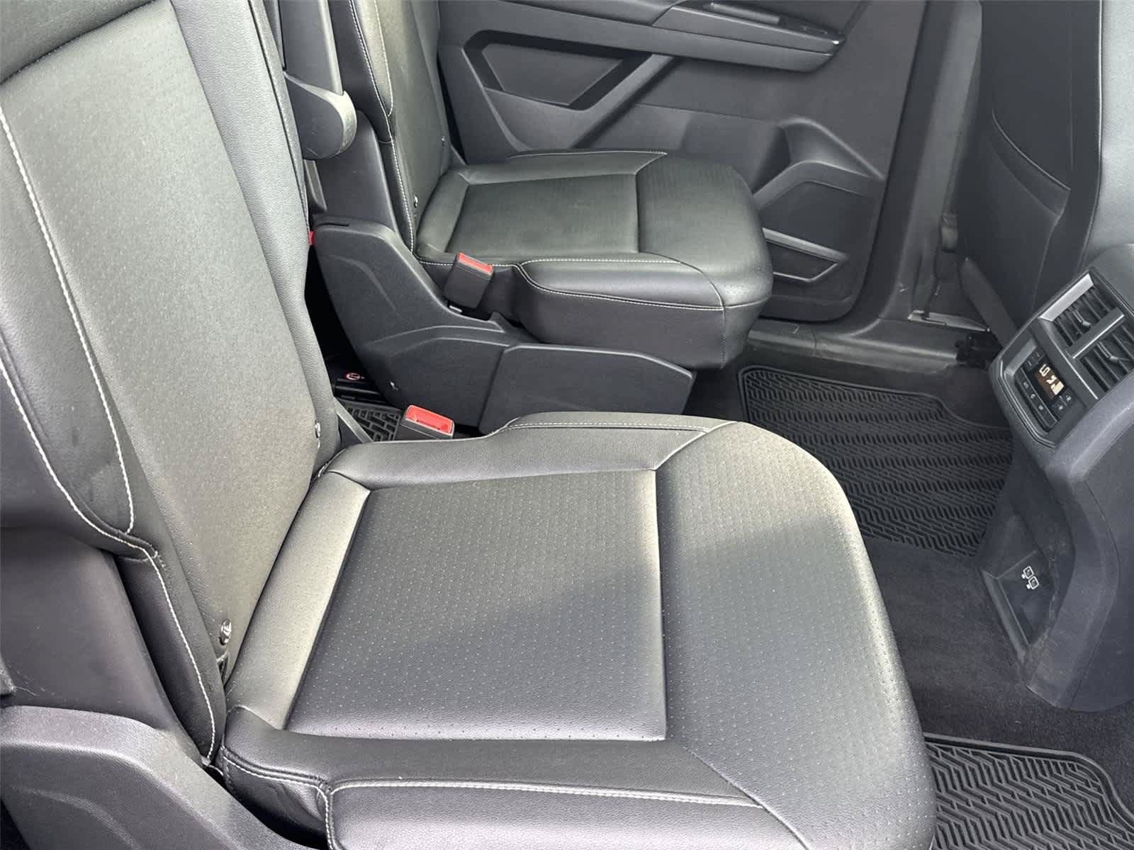 Used 2021 Volkswagen Atlas SEL AWD/4WD image 16