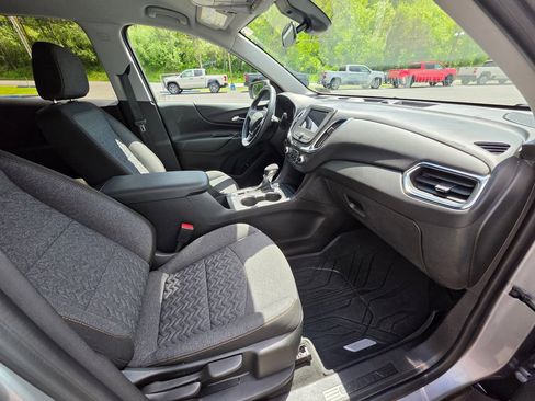 Used 2024 Chevrolet Equinox LT AWD/4WD image 17