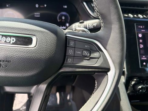 Used 2025 Jeep Grand Cherokee L Altitude image 27