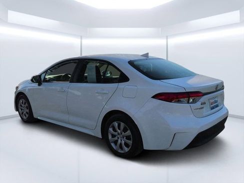 Used 2024 Toyota Corolla LE FWD image 5