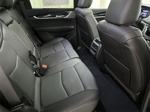Certified 2023 Cadillac XT5 Premium Luxury image 18