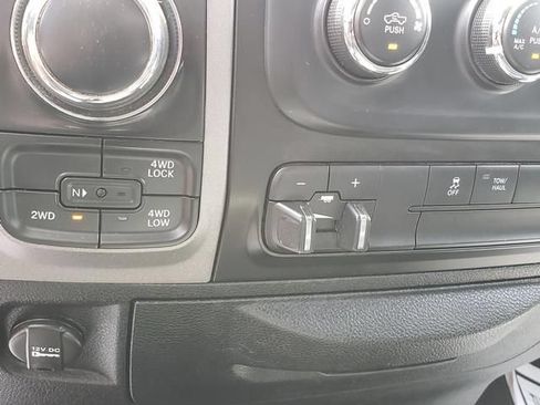 Used 2014 RAM 1500 Express AWD/4WD image 23