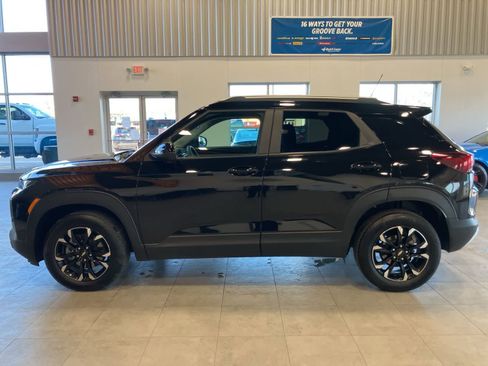 Used 2023 Chevrolet TrailBlazer LT w/ Convenience Package image 8