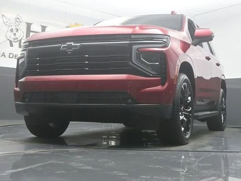 Used 2025 Chevrolet Tahoe RST w/ Advanced Technology Package AWD/4WD image 4