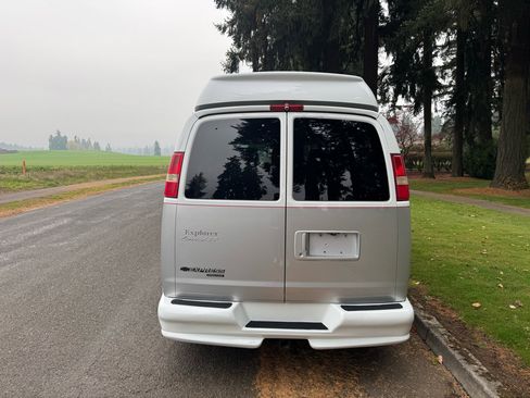 Used 2008 Chevrolet Express 1500 AWD w/ Preferred Equipment Group image 4