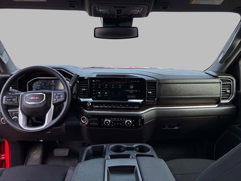 Used 2024 GMC Sierra 3500 SLE w/ SLE Value Package image 18