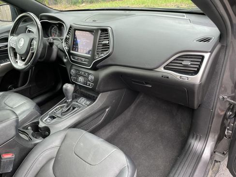 Used 2021 Jeep Cherokee Latitude Lux 80th Anniv w/ Quick Order Package 26U 80TH FWD image 52