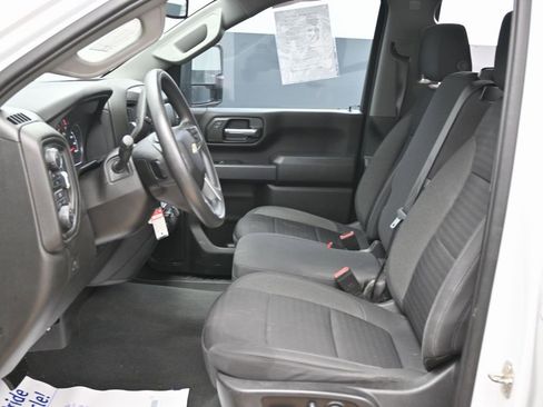 Used 2022 Chevrolet Silverado 2500 Custom w/ Custom Value Package image 15