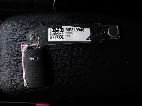 Used 2021 Kia Forte GT-Line w/ GT-Line Premium Package image 28