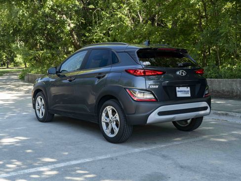 Used 2022 Hyundai Kona SEL FWD image 7
