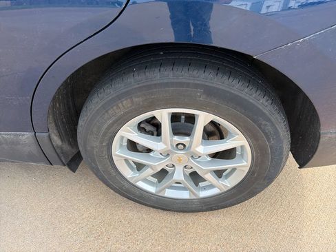 Used 2022 Chevrolet Equinox LT FWD image 10