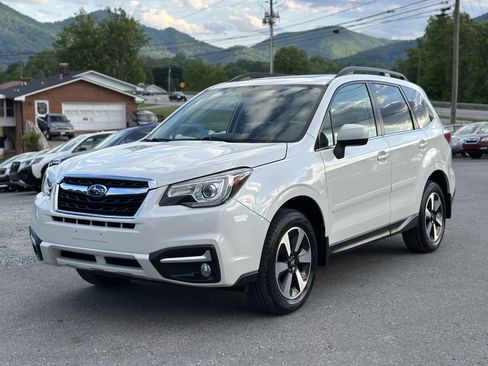 Used 2018 Subaru Forester 2.5i Limited AWD/4WD image 7