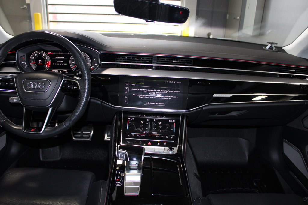 Used 2023 Audi S8 AWD/4WD image 14
