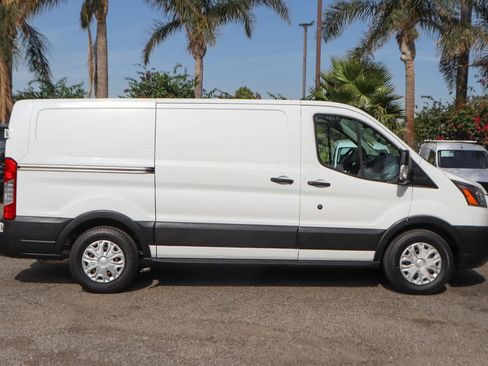 Used 2019 Ford Transit 150 130 Low Roof w/ Exterior Upgrade Package RWD image 9