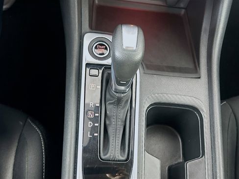 Used 2024 Nissan Sentra SV FWD image 23