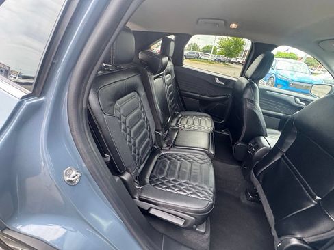Certified 2023 Ford Escape Platinum w/ Premium Technology Package AWD/4WD image 17