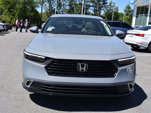 New 2026 Honda Accord Touring image 4