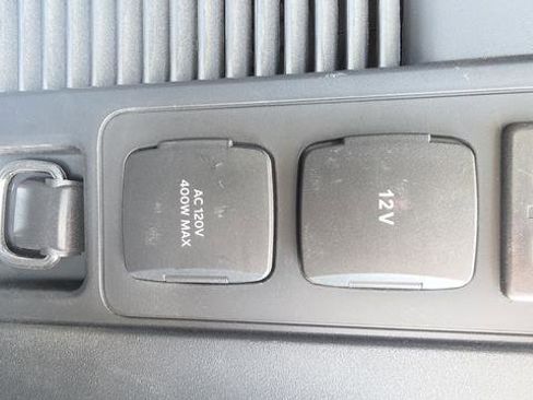 Used 2025 Ford Expedition Active AWD/4WD image 50
