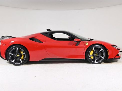 Used 2022 Ferrari SF90 Stradale image 10
