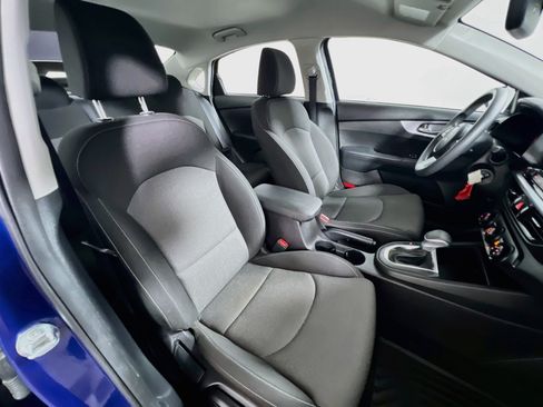Used 2022 Kia Forte LXS FWD image 29