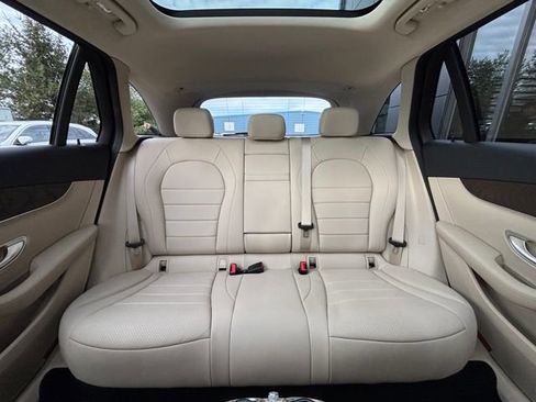 Used 2019 Mercedes-Benz GLC 300 4MATIC image 54