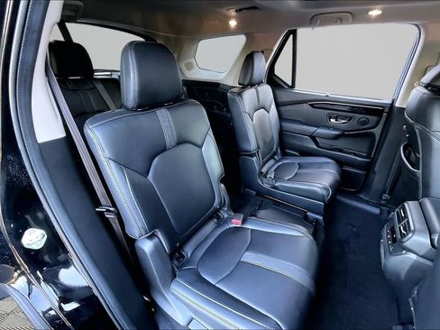Used 2024 Honda Pilot Touring image 19