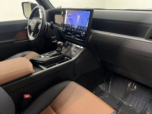 Certified 2026 Lexus GX 550 w/ Accessory Package (31) AWD/4WD image 10