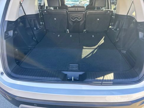 Used 2025 Honda Pilot EX-L image 17