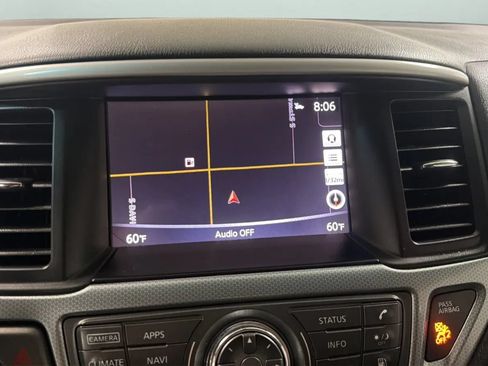 Used 2020 Nissan Pathfinder SL FWD image 14