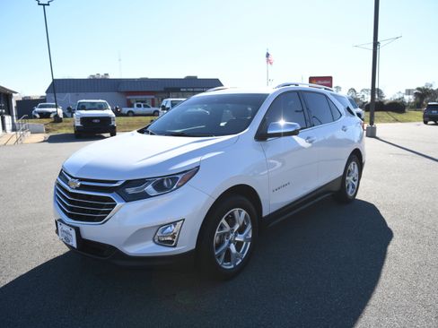 Used 2018 Chevrolet Equinox Premier image 7