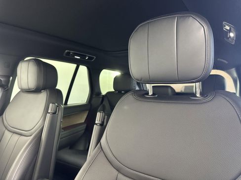 New 2025 Land Rover Range Rover SE image 26