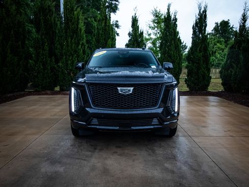 Used 2026 Cadillac Escalade Sport w/ LPO, ONYX Package AWD/4WD image 3