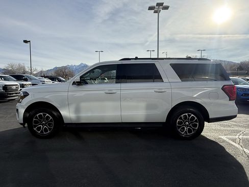 Used 2024 Ford Expedition Max XLT image 4