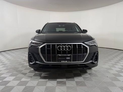 Used 2023 Audi Q3 2.0T Premium w/ Convenience Package image 2