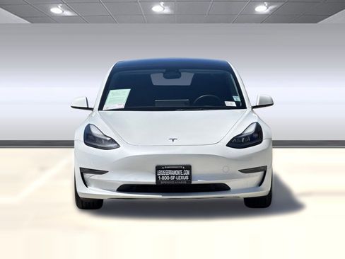 Used 2022 Tesla Model 3 Long Range AWD/4WD image 5