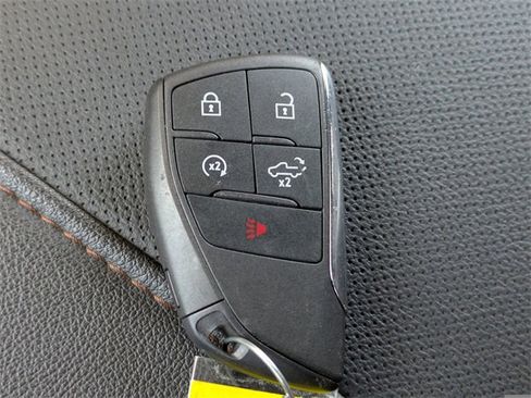 Used 2025 GMC Sierra 1500 AT4 image 32