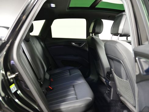 Certified 2024 Audi Q4 e-tron Prestige w/ Black Optic Package image 22