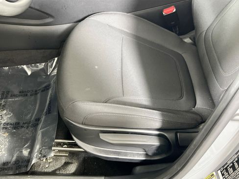 Used 2024 Hyundai Tucson SE image 18