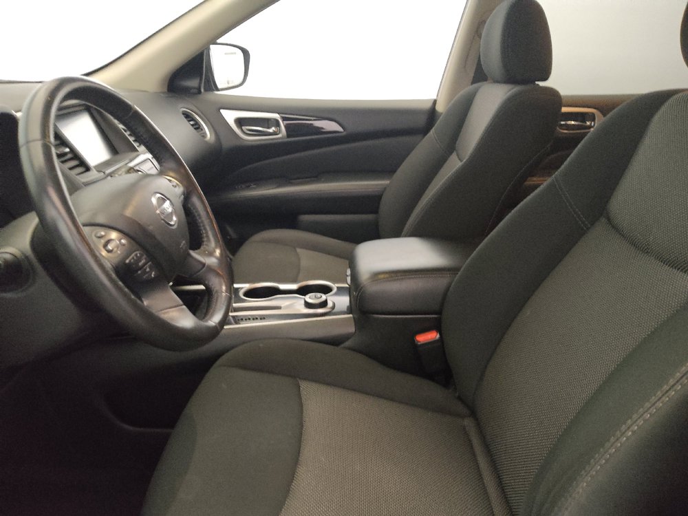 Used 2020 Nissan Pathfinder SV AWD/4WD image 17